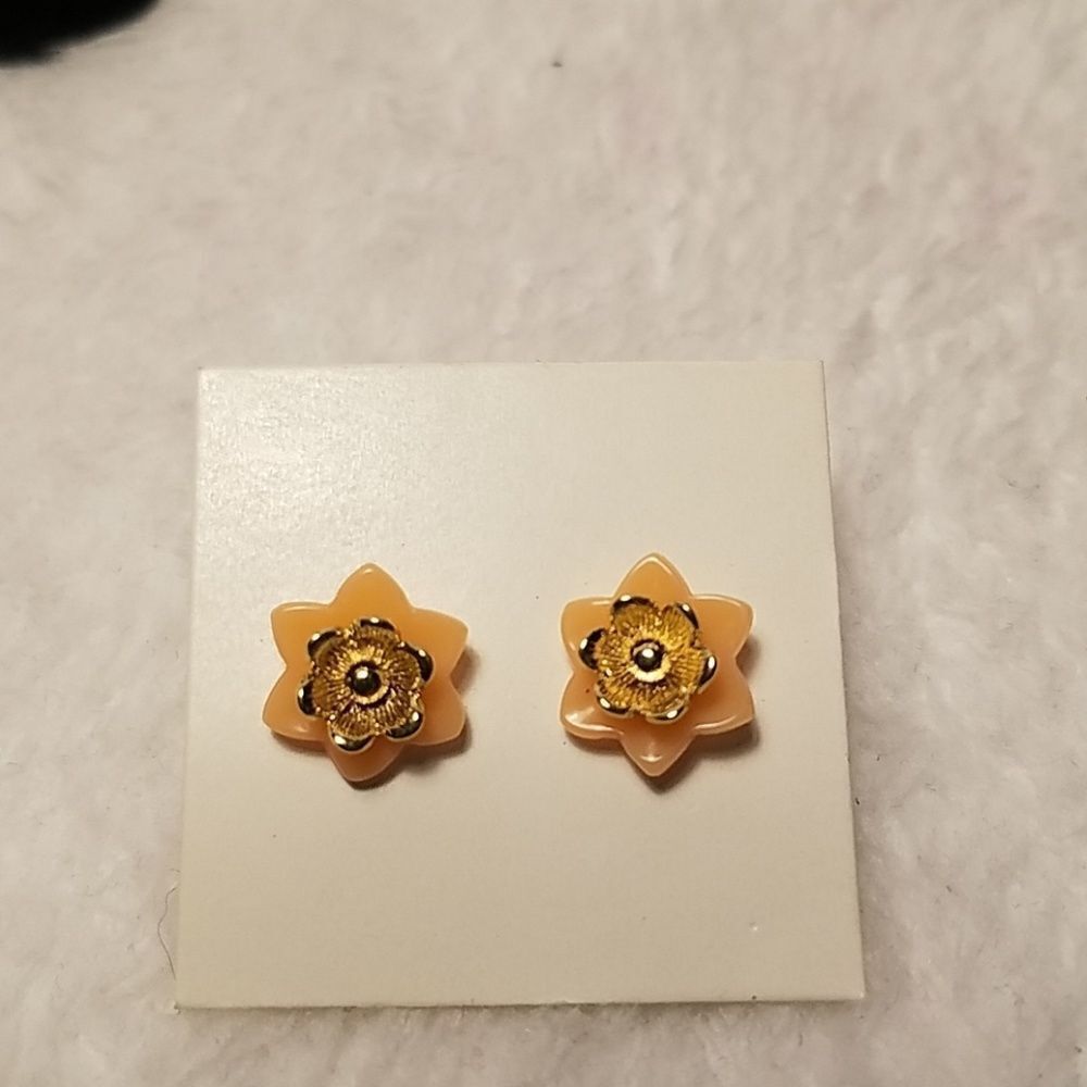 NWOT Avon Pink & Gold Flower Earrings
